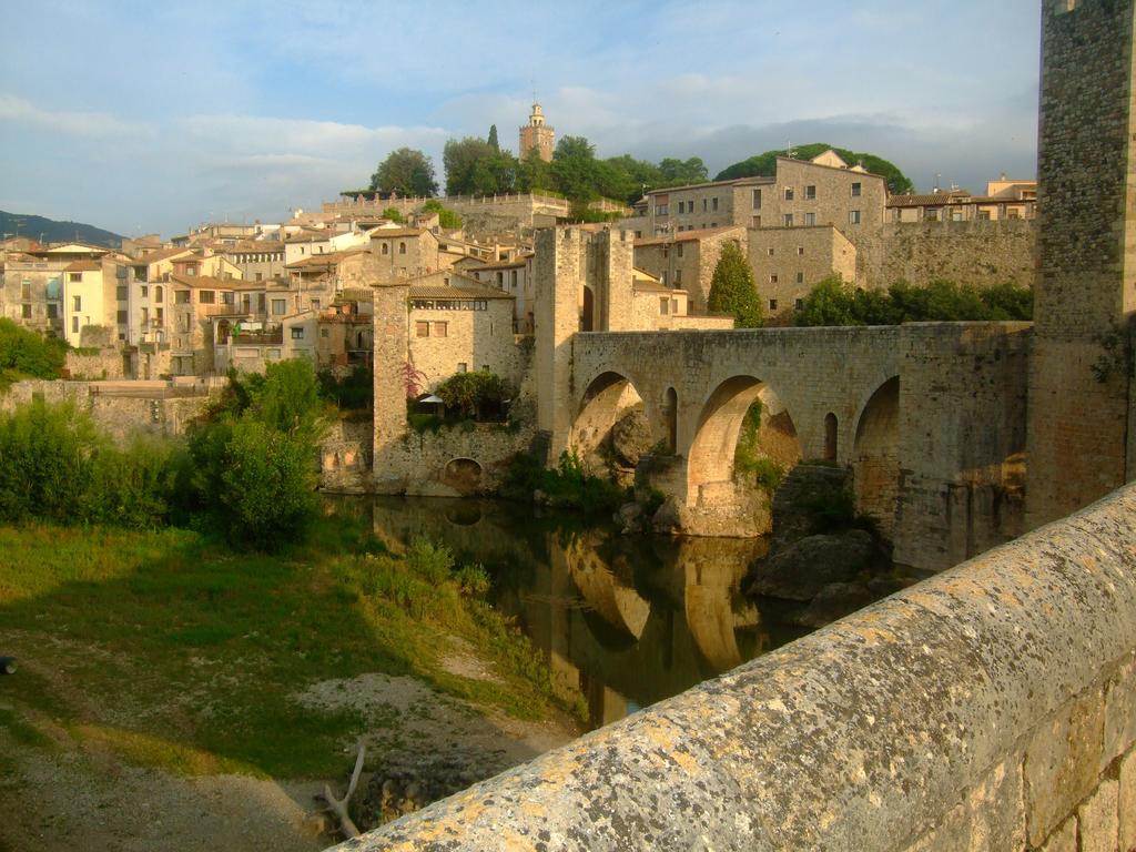 Besalut Apartment Екстер'єр фото